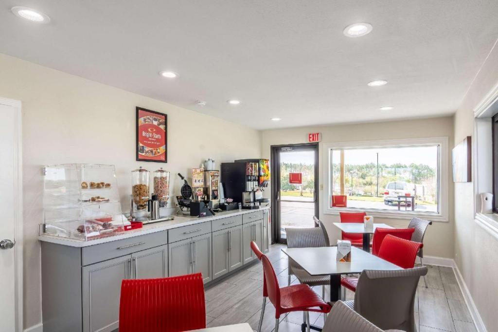 Lodge Econo Crestview