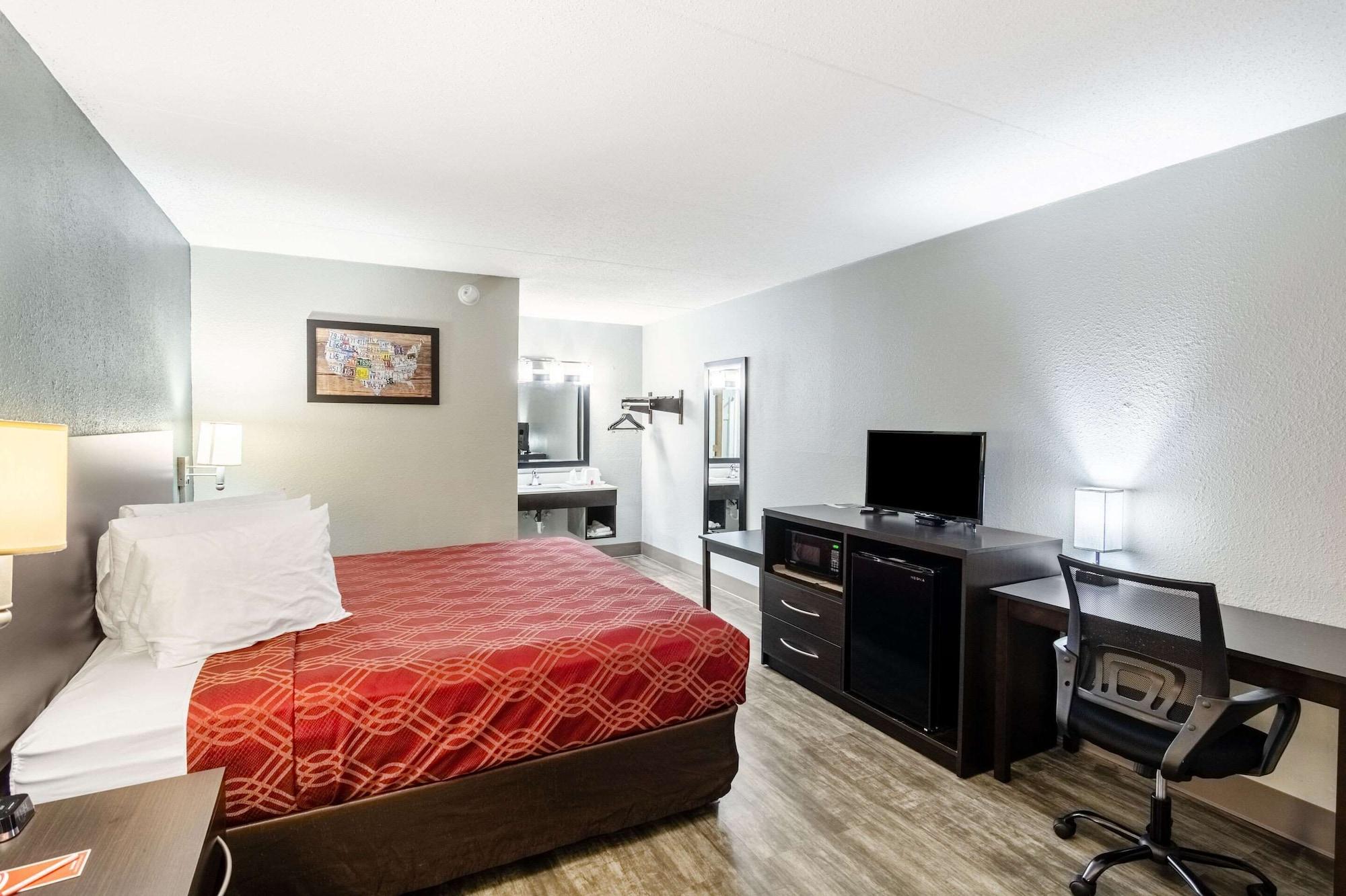 Econo Lodge *